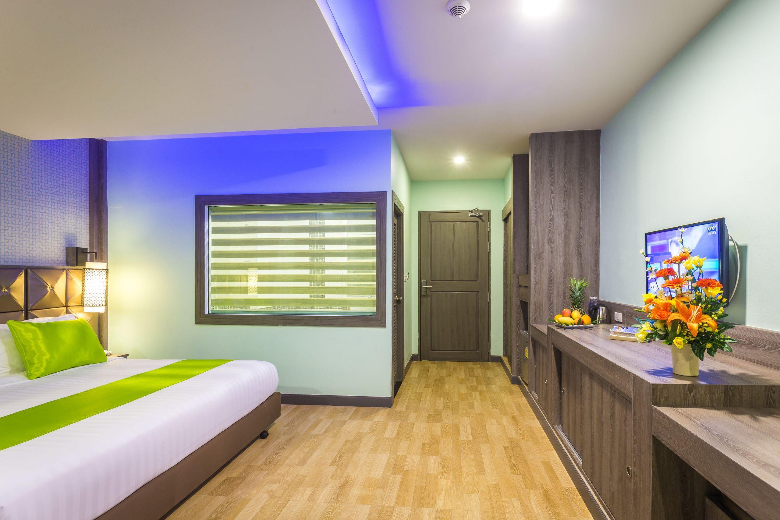 Add Plus Hotel&Spa Patong Exterior foto